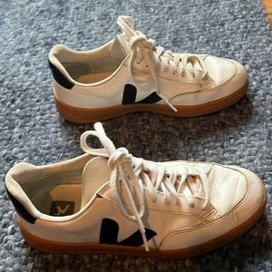 Veja wms size 10